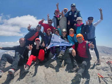 Alumnos de la Escuela Municipal de Montaña Adaptada de Guadarrama ultimaron el ascenso al Veleta