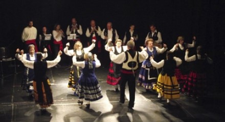 I Festival de Baile Folklórico y Regional en Becerril de la Sierra