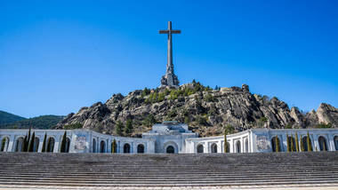 El gobierno prepara la salida de los restos de Franco del Valle de los Caídos