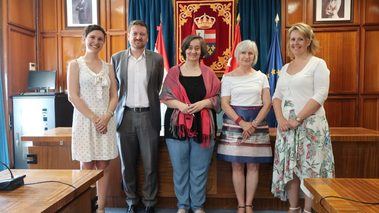 Convenio con la empresa Habilmind St. para que los centros educativos de San Lorenzo usen su plataforma