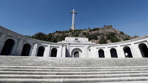 El gobierno socialista de Pedro Sánchez inicia la exhumación de los restos mortales de Franco del Valle de los Caídos