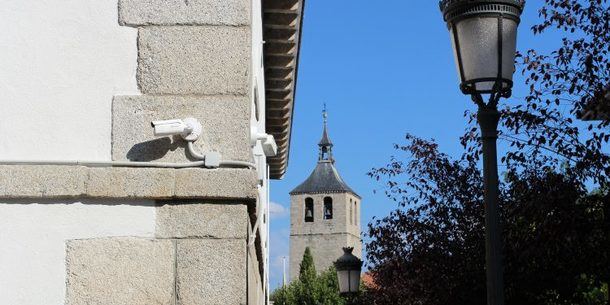 Galapagar estrena 5 nuevas cámaras de seguridad en el centro urbano