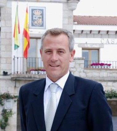 El Alcalde de Hoyo de Manzanares al borde de la expulsión del Partido Popular