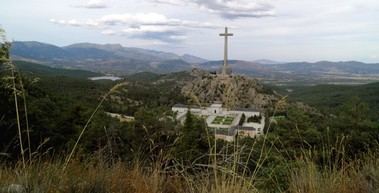 El Valle de los Caídos y el Ayuntamiento de San Lorenzo de El Escorial