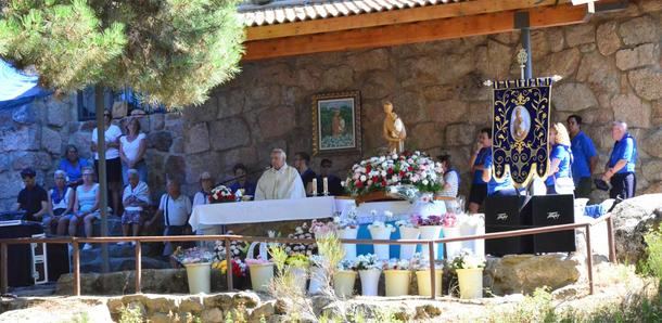 La paella popular y las carreras de cintas se unen a la tradicional Romería de la Virgen de la Jarosa