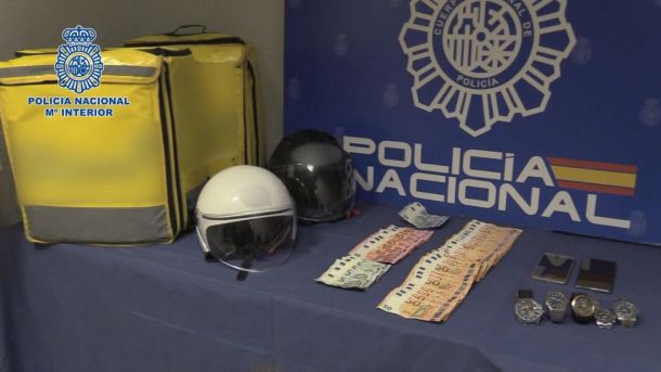 Se hacían pasar por repartidores en Madrid para robar relojes de alta gama