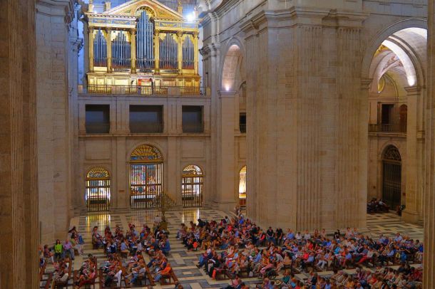 Cristina García Banegas dialoga con Haendel y Los Beatles en el Órgano de la Basílica de San Lorenzo de El Escorial