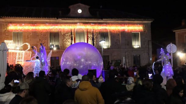 Chocolatada y obsequio para los más peques tras la Cabalgata de Reyes de Valdemorillo