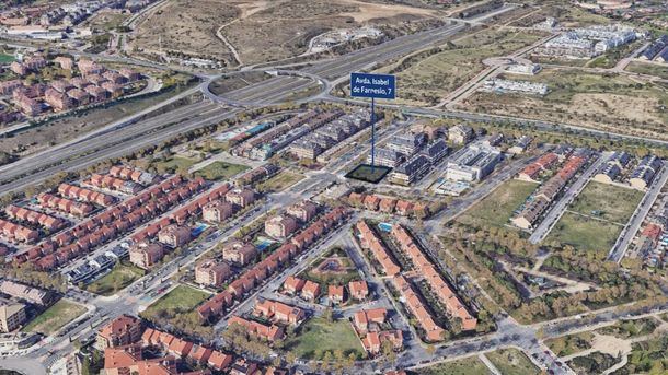 Sale a subasta pública una parcela para la construcción de 16 viviendas en Boadilla