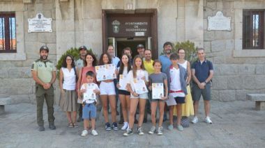 Guadarrama reconoce el compromiso de varias familias en la defensa de la fauna