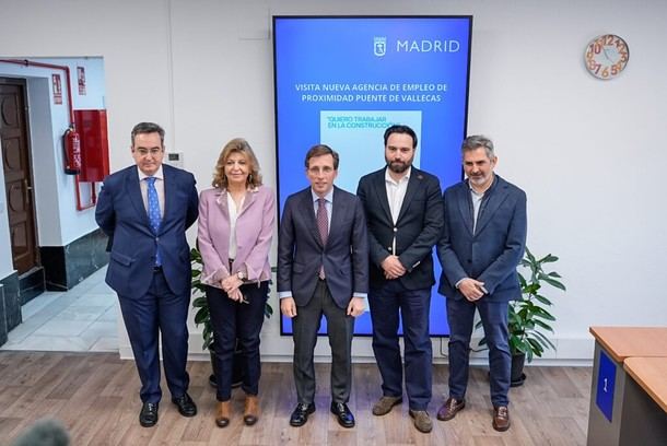 Almeida reafirma el compromiso de Madrid con las personas vulnerables y el empleo