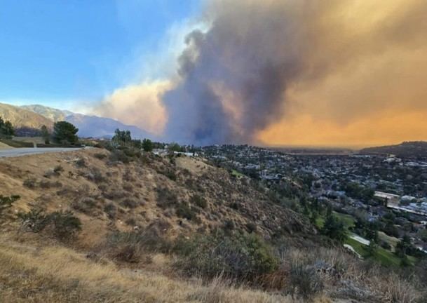 Villanueva de la Cañada apoya a La Cañada Flintridge tras incendios devastadores