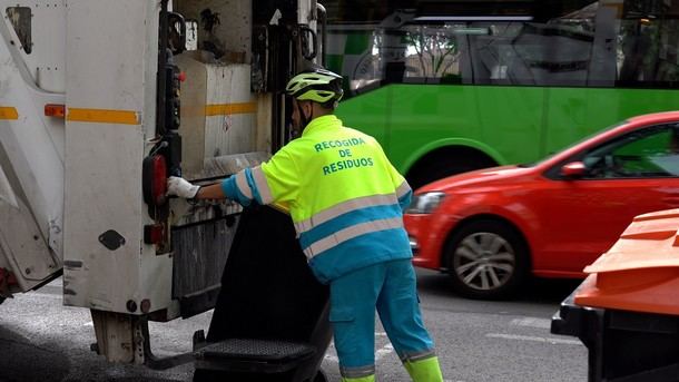 No habrá recogida de residuos en Nochebuena y Navidad en Madrid