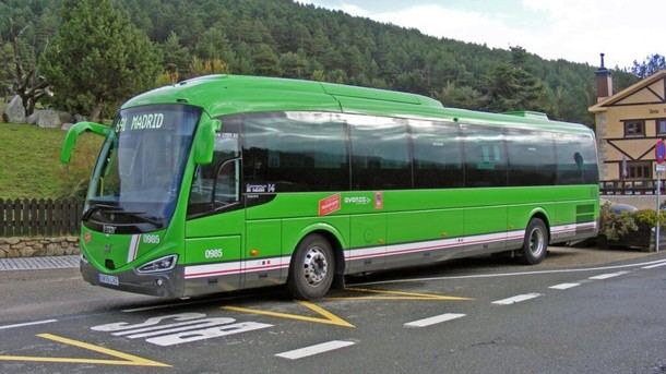 Madrid aumenta un 450% los autobuses interurbanos hacia la Sierra los fines de semana