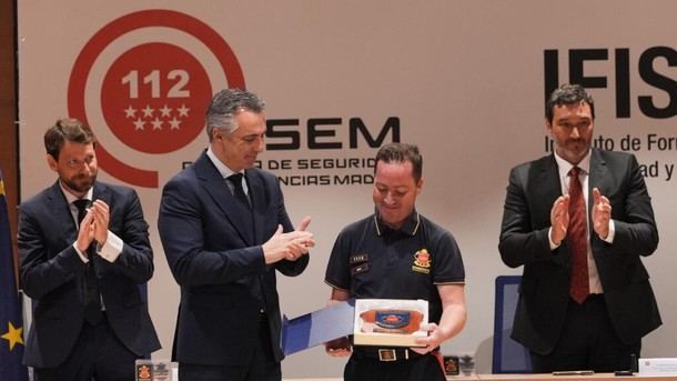 Madrid homenajea a bomberos por su valentía y servicio ejemplar