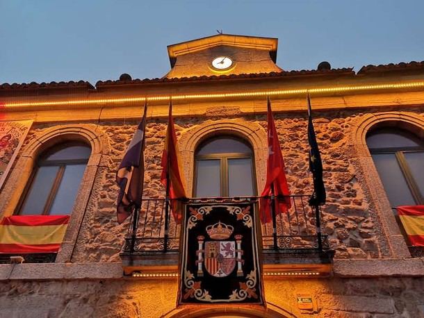 La Junta de Gobierno Local otorga distinciones a vecinos destacados por las Fiestas Patronales 2025