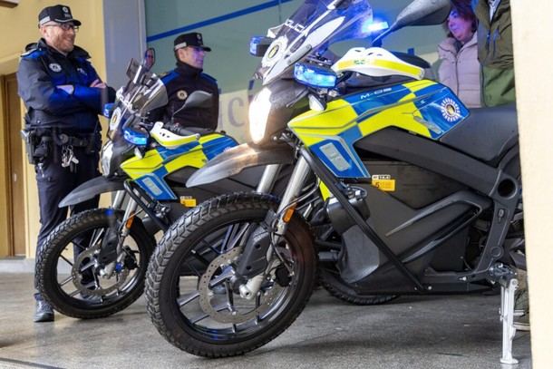 La Policía Local de Boadilla del Monte adquiere nuevas motos eléctricas