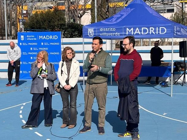 Villaverde organiza jornada de pickleball por el Día Internacional contra la LGTBIfobia en el Deporte