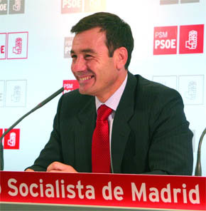 Tomás Gómez quiere que el PSM vuelta a ser alternativa de poder. Los socialistas de la Sierra se sienten preocupados por el futuro de sus agrupaciones