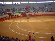 La plaza registró una buena asistencia de público  (Foto: G. MATAMALA)